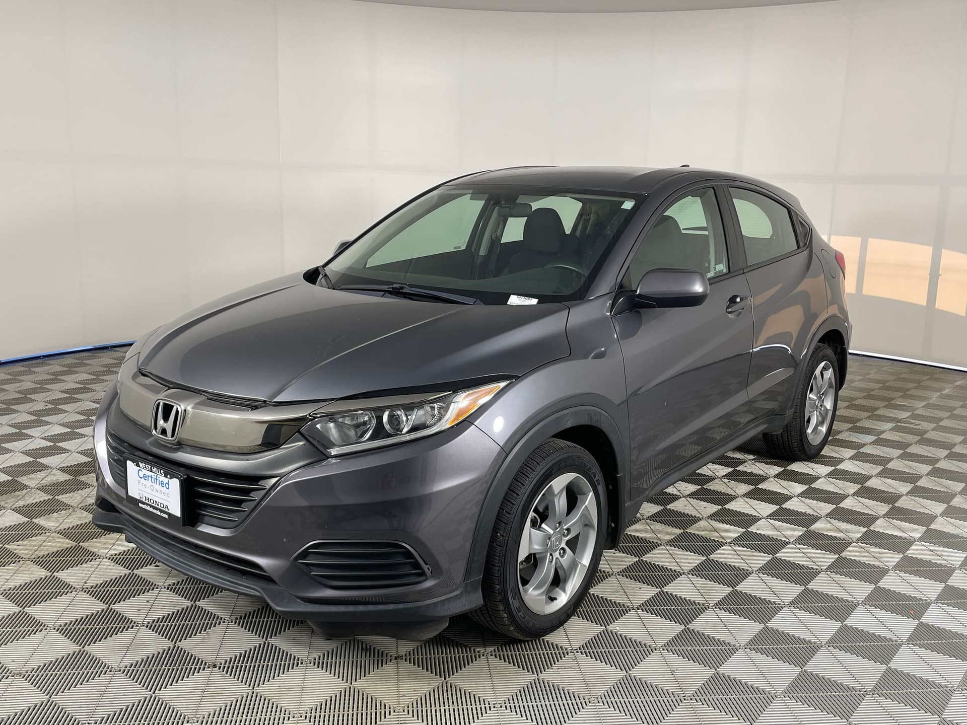 2019 Honda HR-V LX — photo 1 of 24