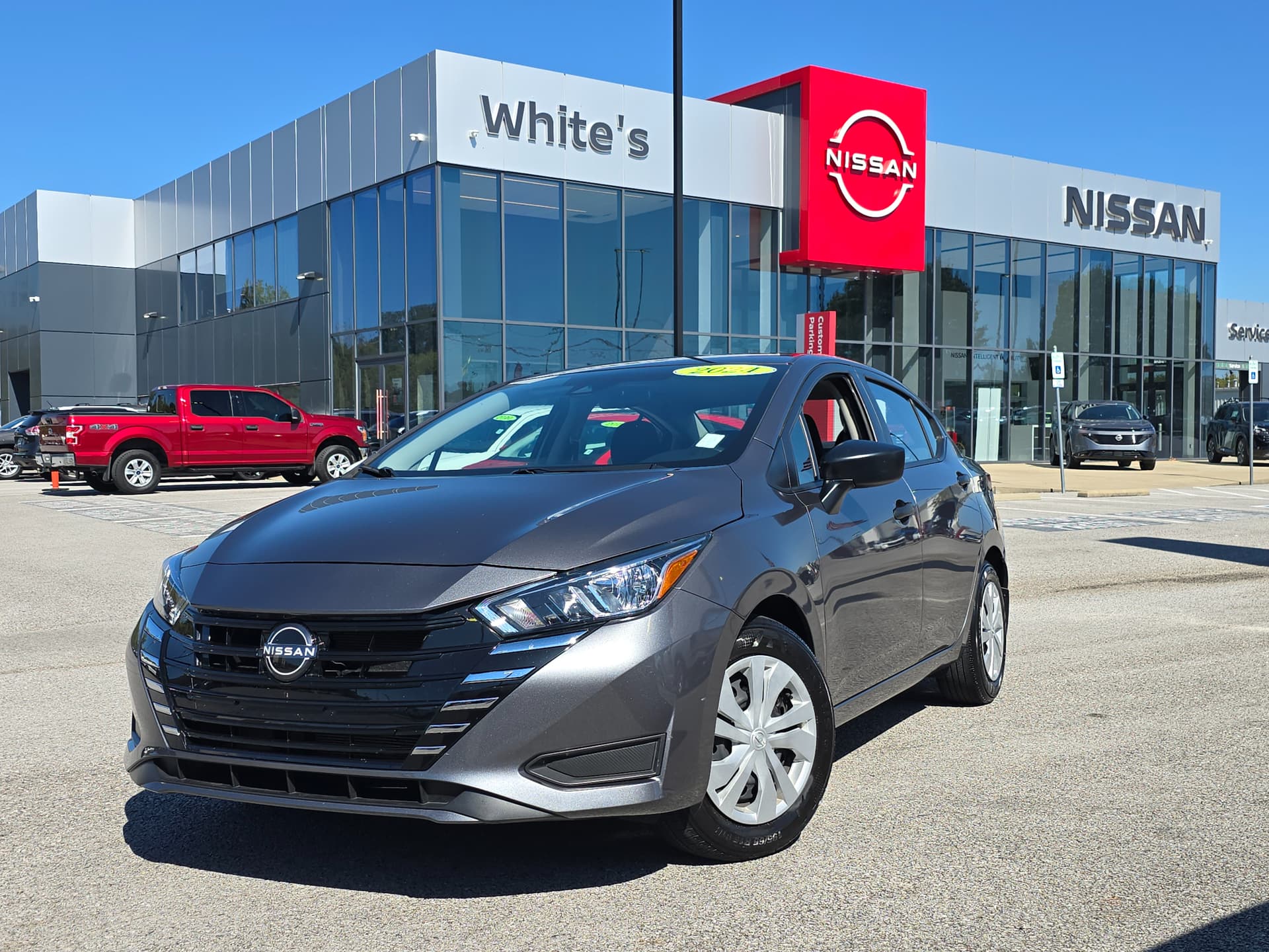 2024 Nissan Versa S — photo 1 of 25