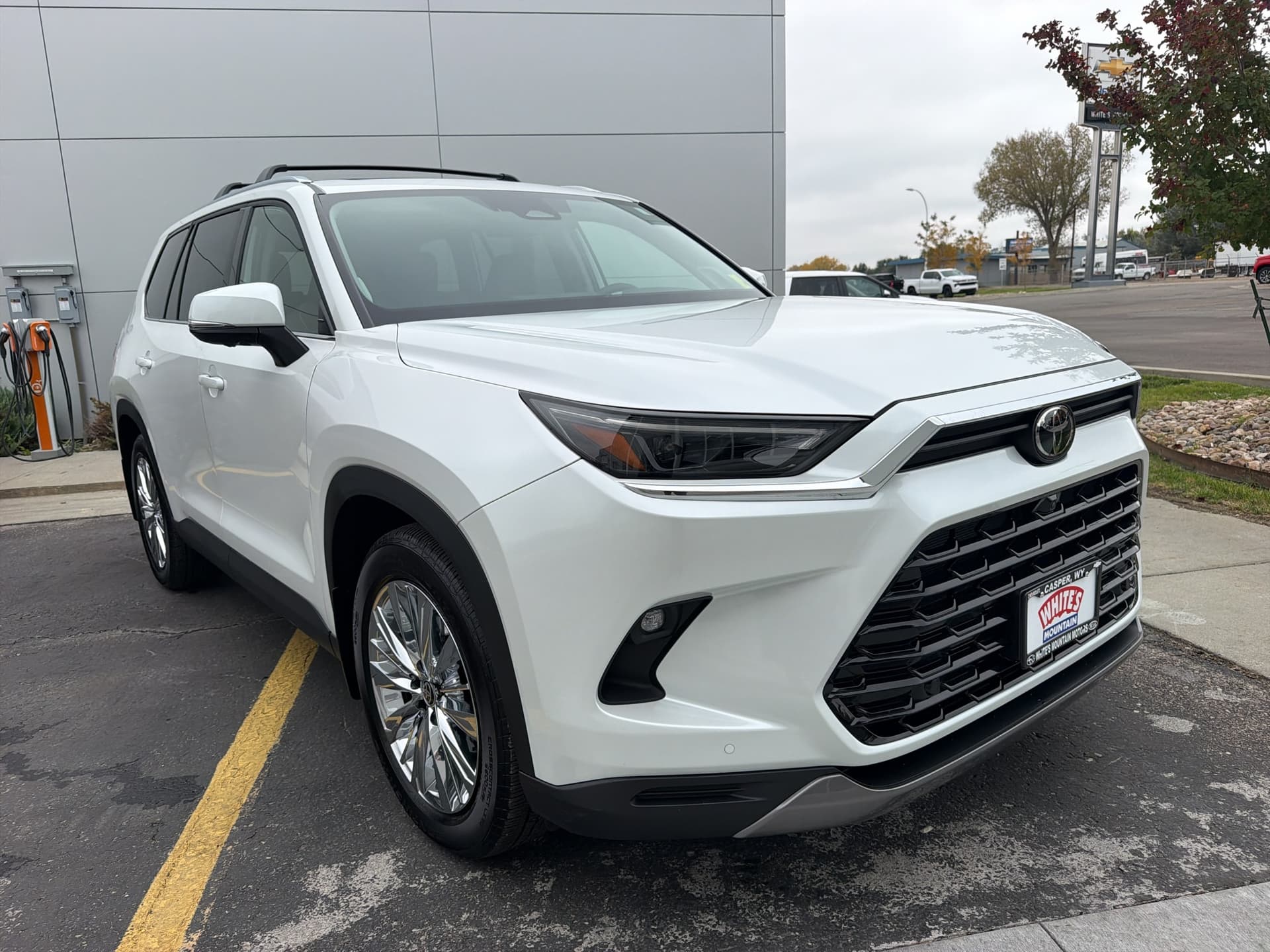 2026 Toyota Grand Highlander Platinum — photo 1 of 22