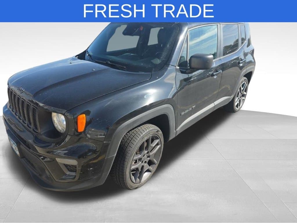 2021 Jeep Renegade Latitude — photo 1 of 6