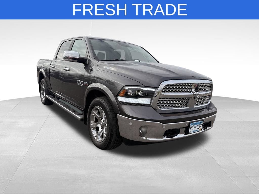 2017 RAM 1500 Laramie — photo 1 of 13