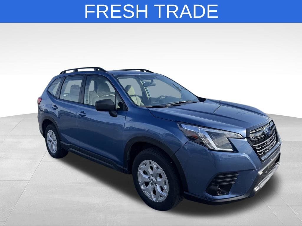 2023 Subaru Forester Base — photo 1 of 17