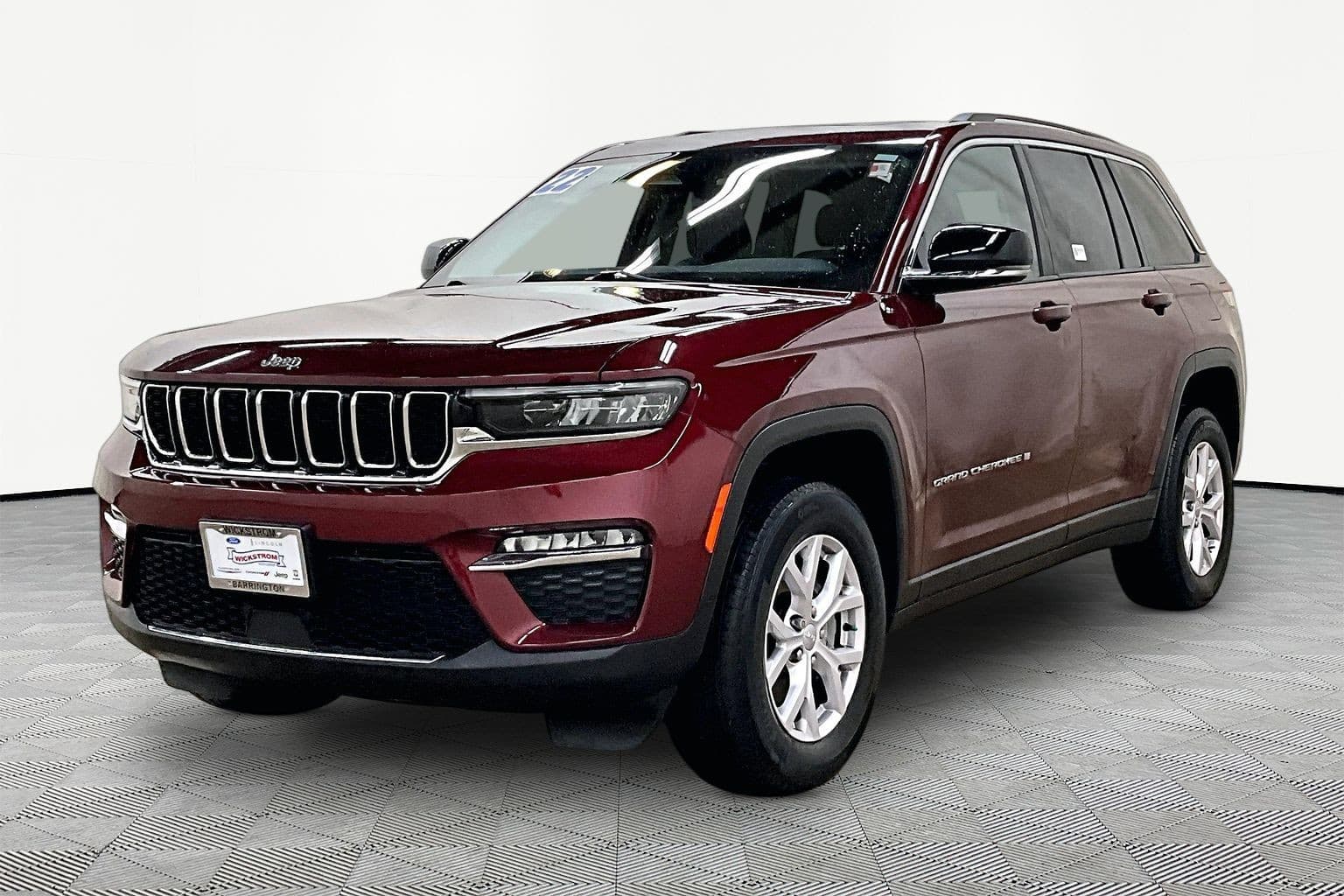 2022 Jeep Grand Cherokee Limited — photo 1 of 35