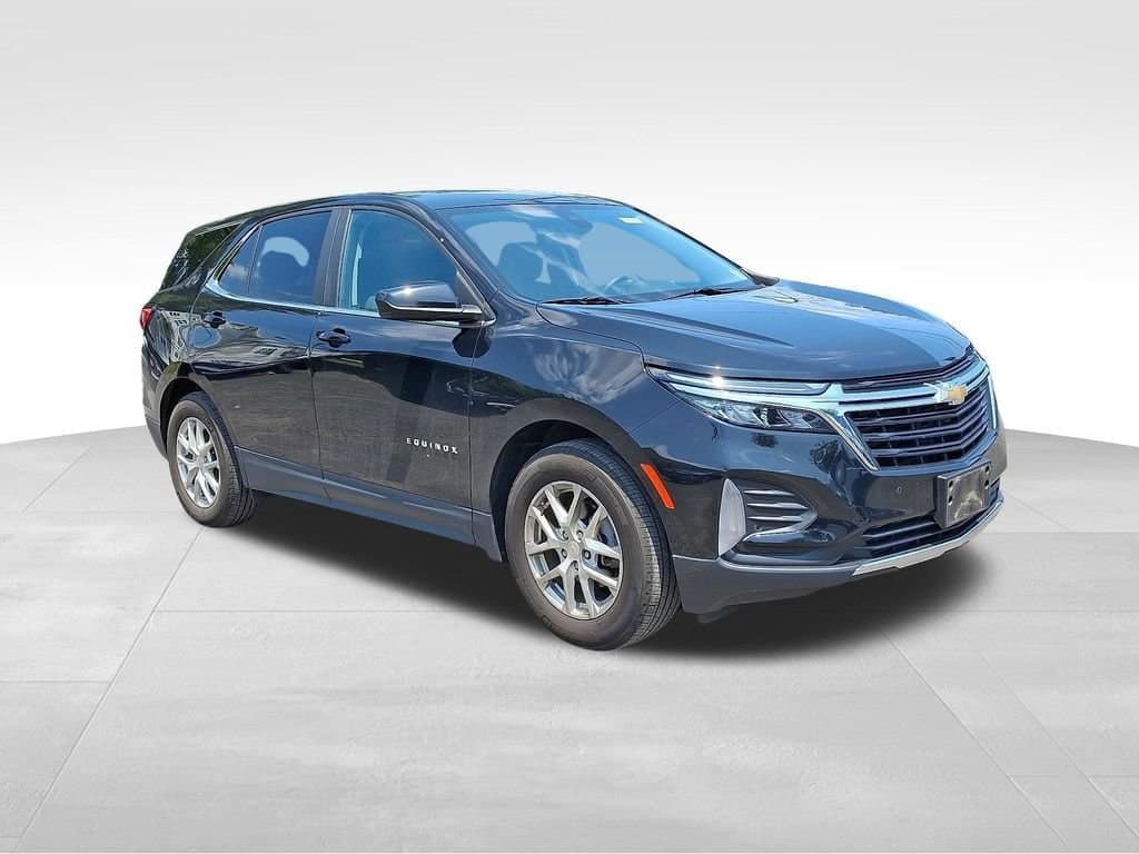 2023 Chevrolet Equinox LT — photo 1 of 36
