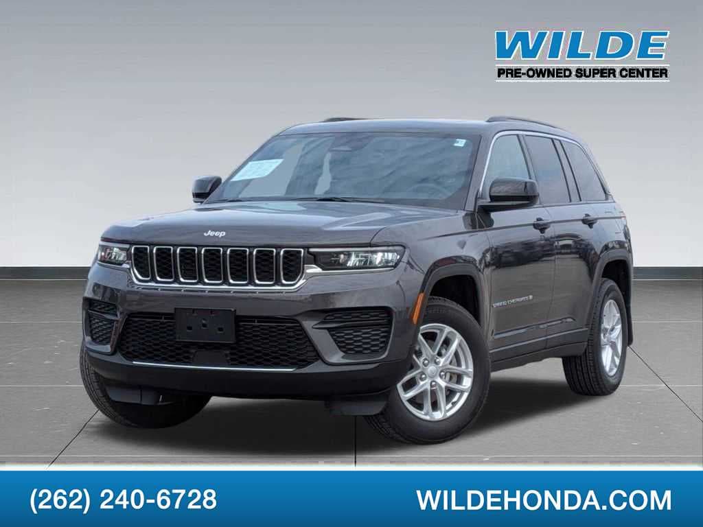2025 Jeep Grand Cherokee Laredo — photo 1 of 34
