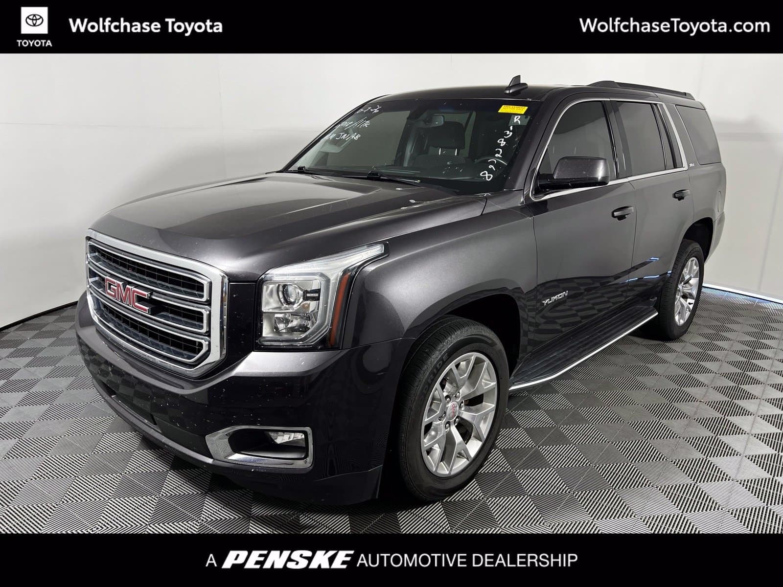 2018 GMC Yukon SLE — photo 1 of 11