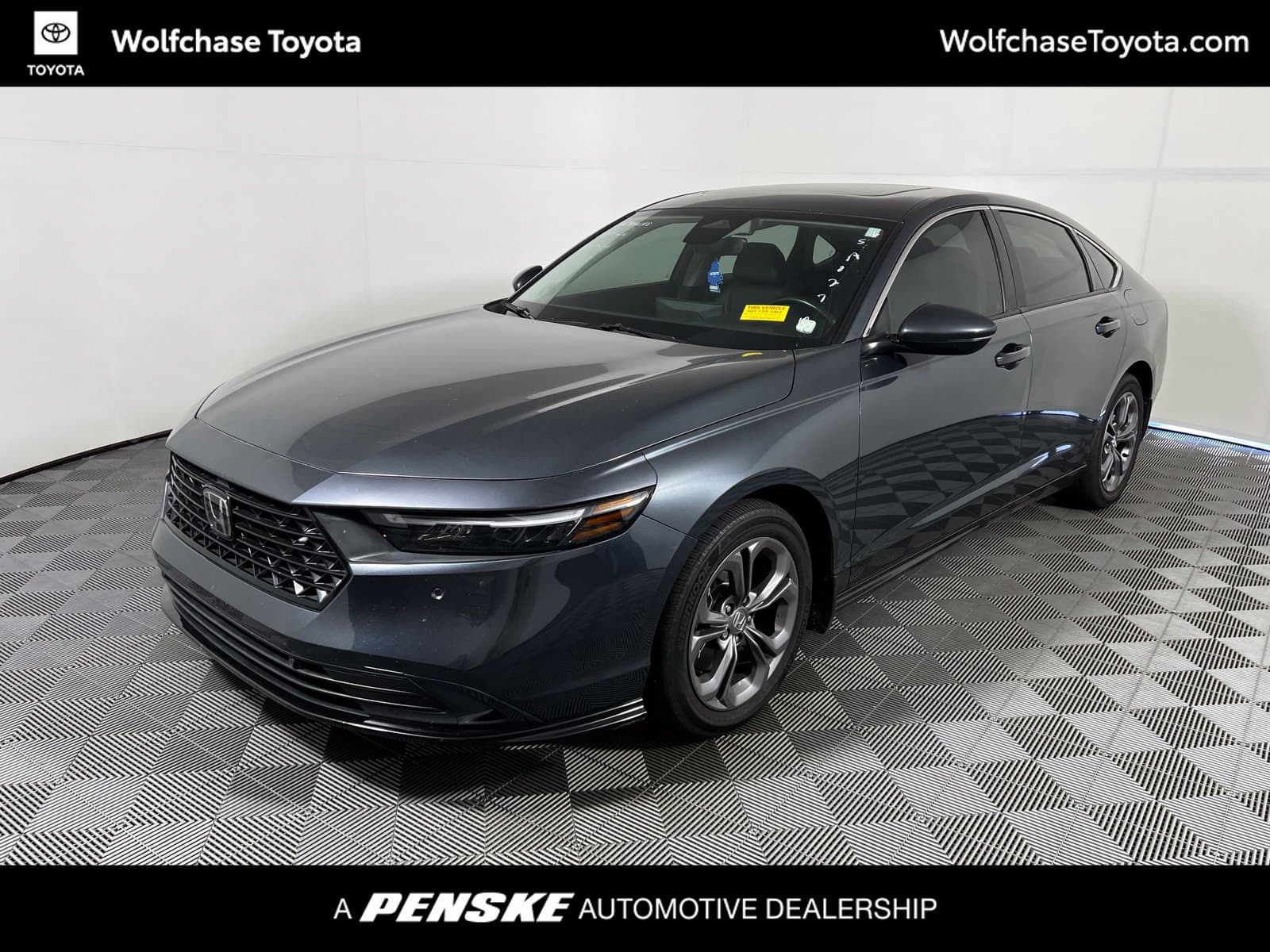 2025 Honda Accord Hybrid EX-L — photo 1 of 11