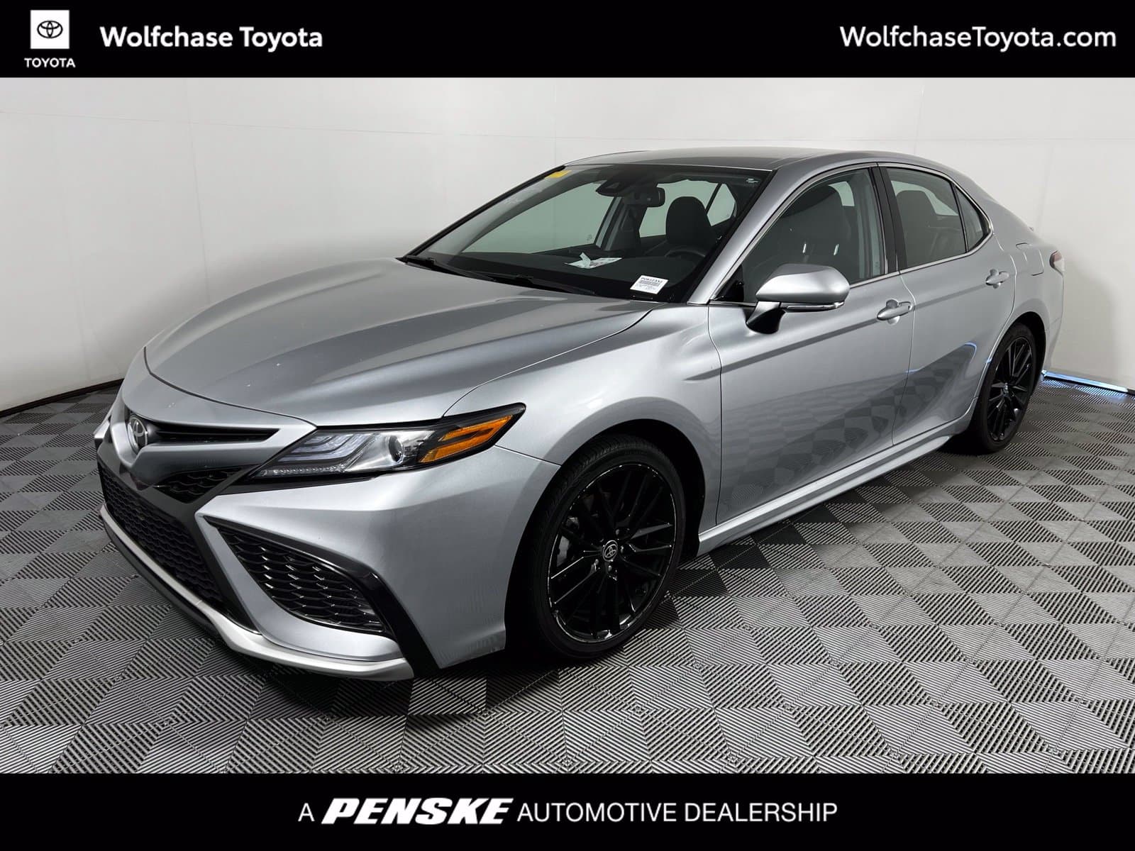 2023 Toyota Camry XSE — photo 1 of 8