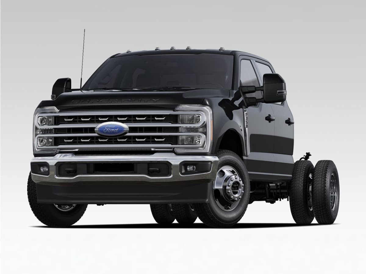 2027 Ford Super Duty F-350 DRW XL — photo 1 of 8