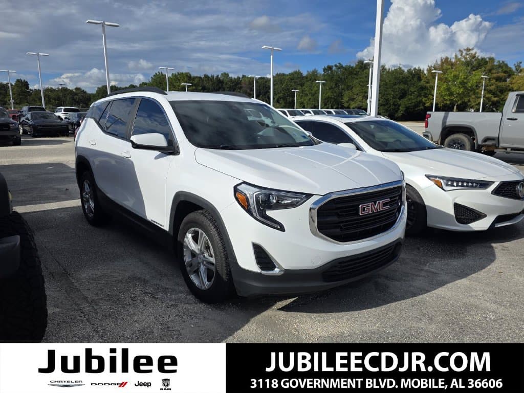 2021 GMC Terrain SLE — photo 1 of 6