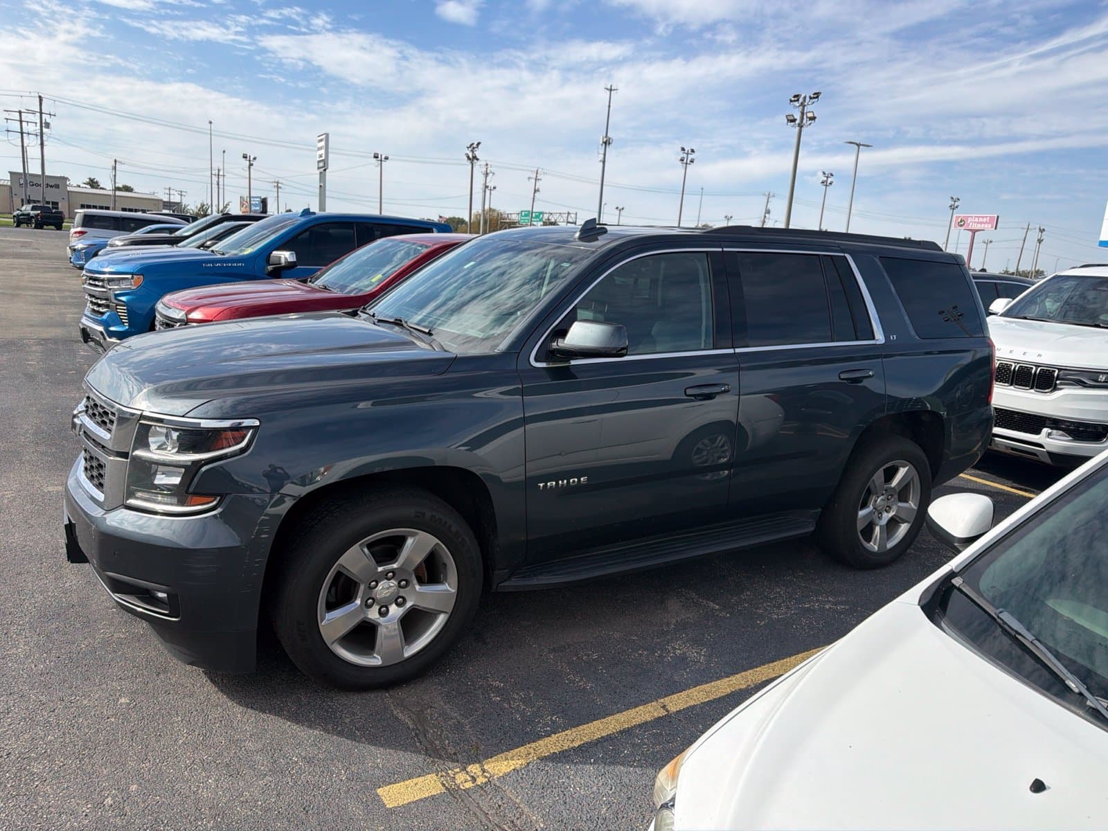2019 Chevrolet Tahoe LT — photo 1 of 4