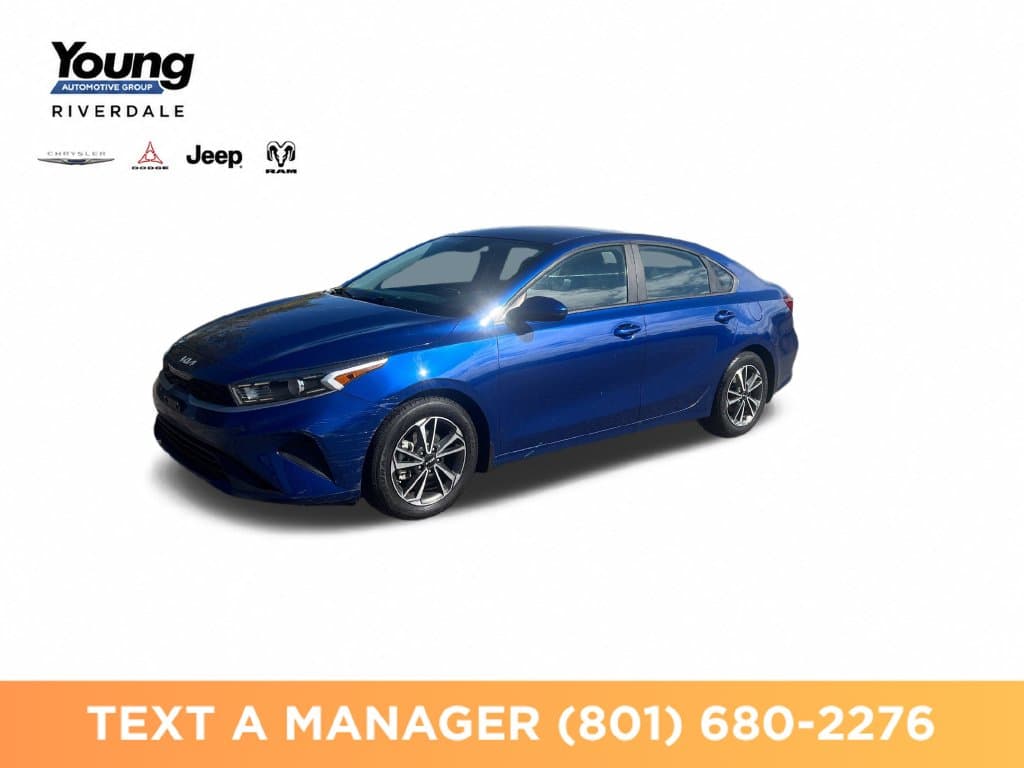 2023 Kia Forte LXS — photo 1 of 28