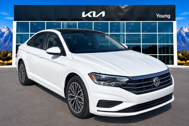 2019 Volkswagen Jetta Base — photo 1 of 28