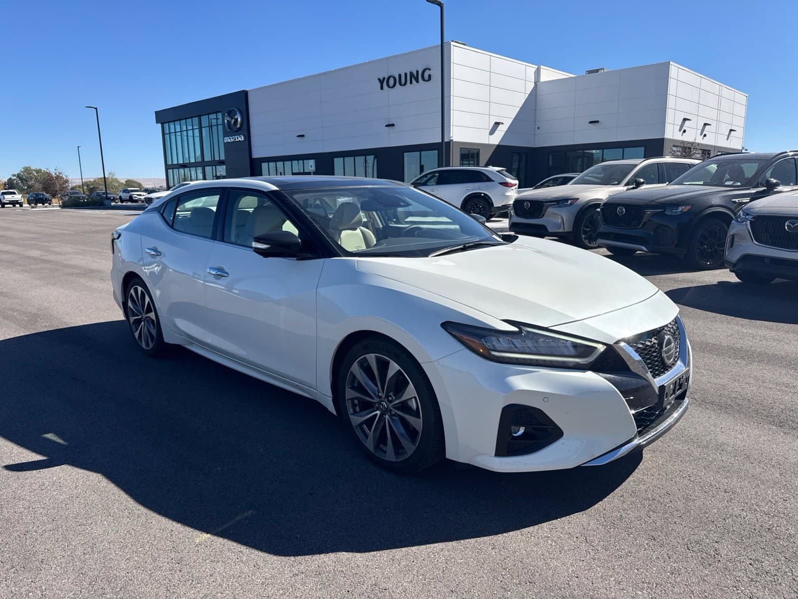 2022 Nissan Maxima Platinum — photo 1 of 27