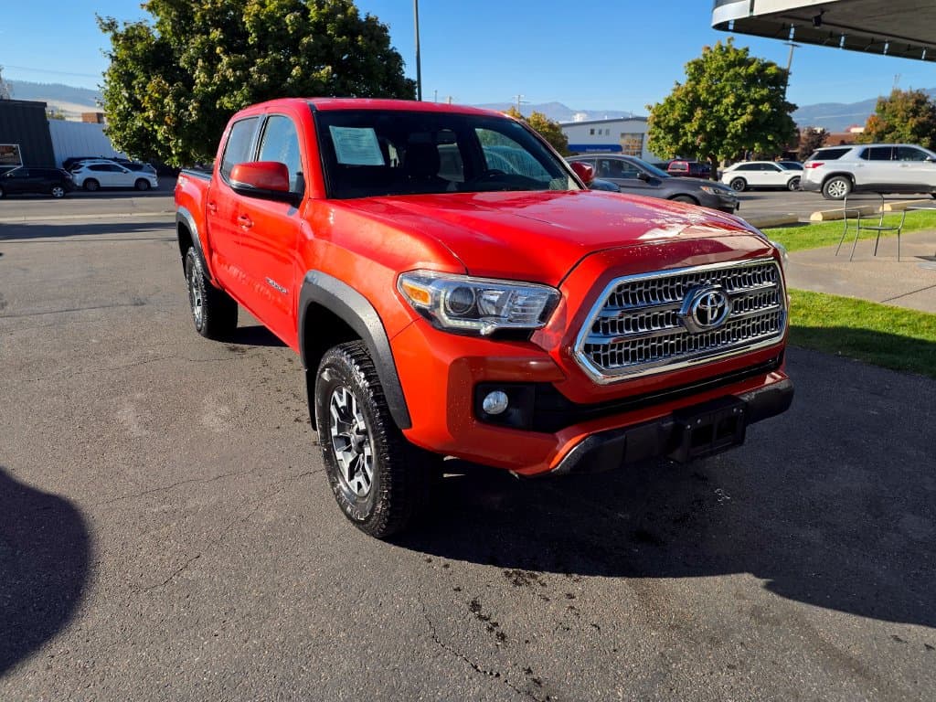 2017 Toyota Tacoma TRD Off Road — photo 1 of 10