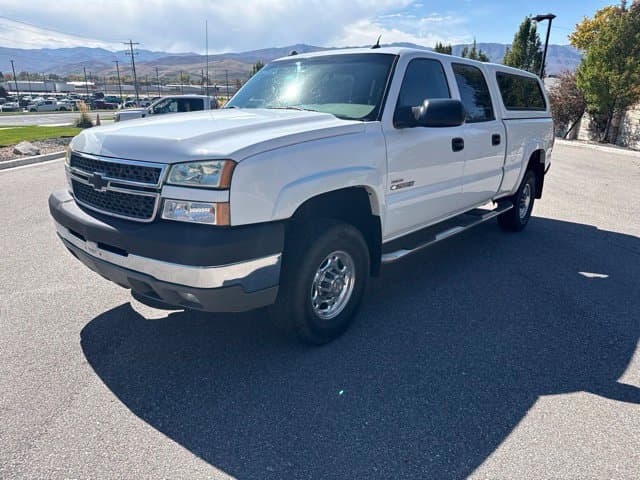 2005 Chevrolet Silverado 2500HD LT — photo 1 of 24