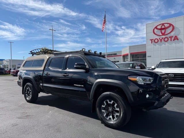 2023 Toyota Tacoma 4WD TRD Off Road — photo 1 of 38
