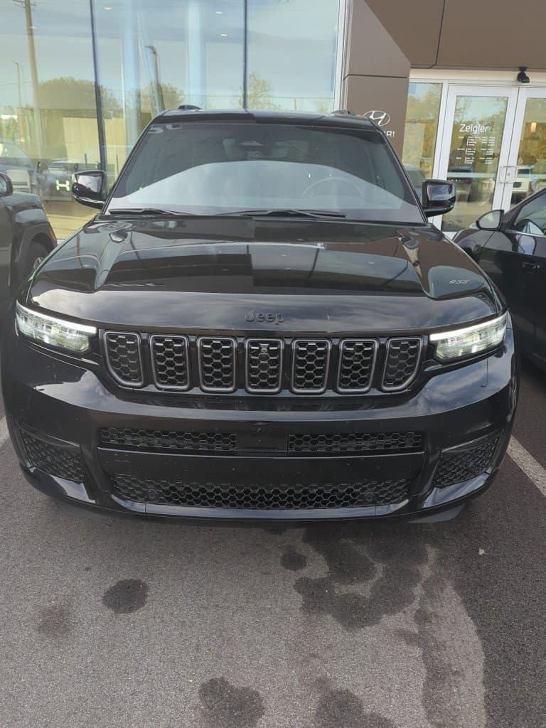 2024 Jeep Grand Cherokee L Summit — photo 1 of 20
