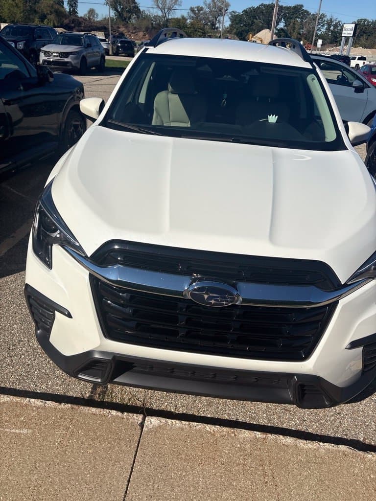 2024 Subaru Ascent Premium — photo 1 of 26