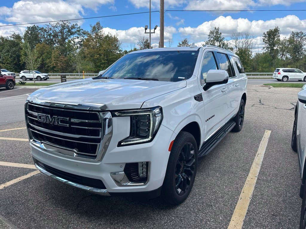 2023 GMC Yukon XL SLT — photo 1 of 30