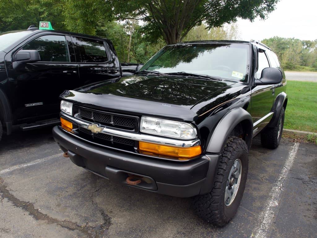 1998 Chevrolet Blazer LS — photo 1 of 5
