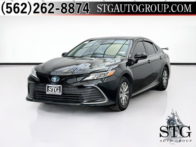 2022 Toyota Camry LE — photo 1 of 19