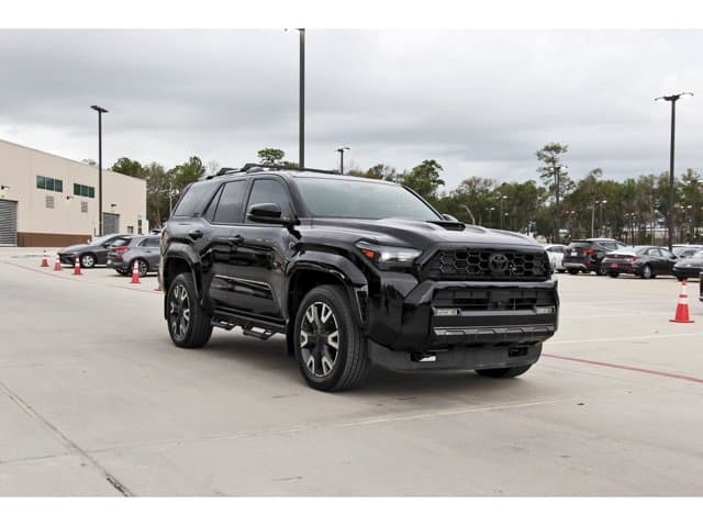 2025 Toyota 4Runner Base — photo 1 of 32