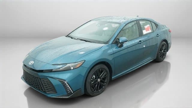 2026 Toyota Camry SE — photo 1 of 46