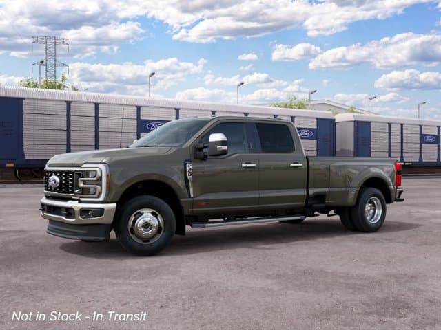 2027 Ford Super Duty F-350 DRW LARIAT — photo 1 of 22