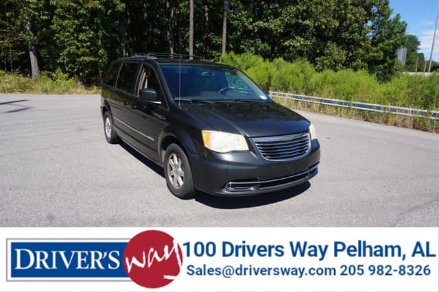 2012 Chrysler Town & Country Touring — photo 1 of 23