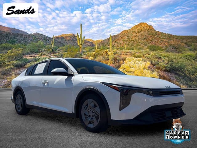 2025 Kia K4 LX — photo 1 of 33