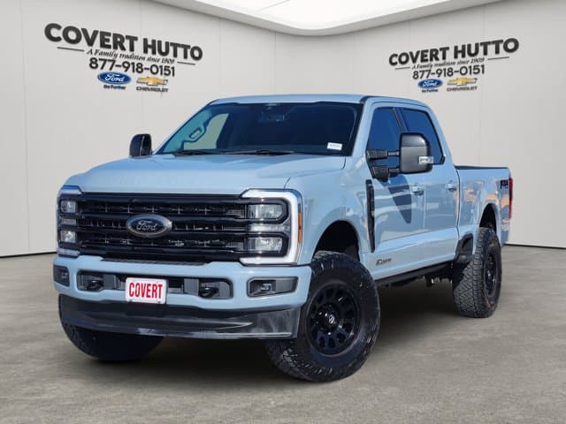 2024 Ford Super Duty F-250 SRW LARIAT — photo 1 of 32