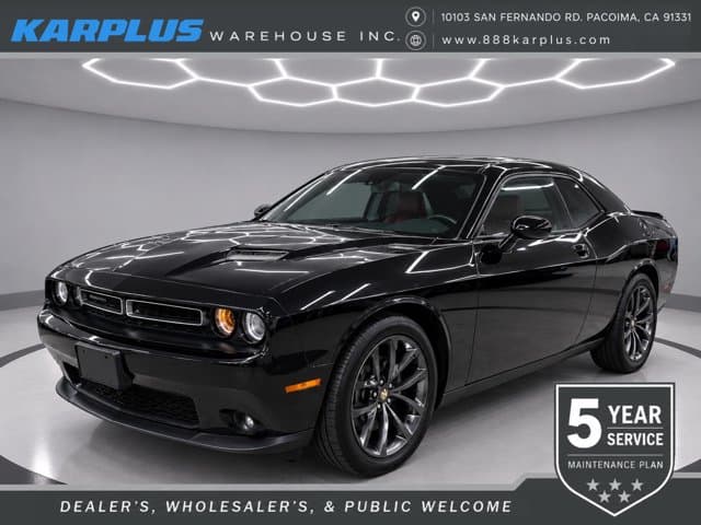 2019 Dodge Challenger SXT — photo 1 of 22