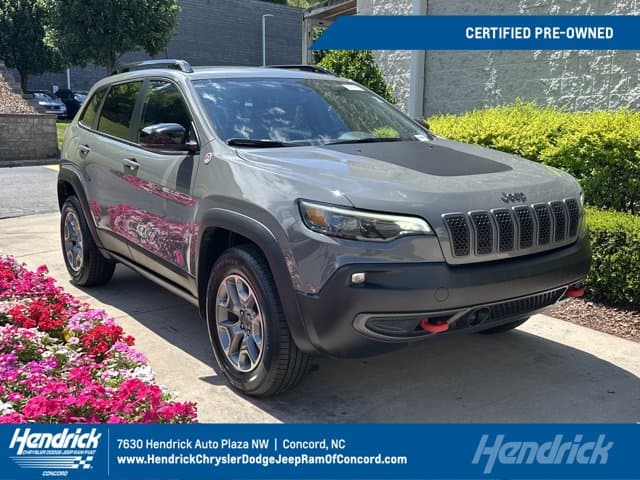 2022 Jeep Cherokee Trailhawk — photo 1 of 36