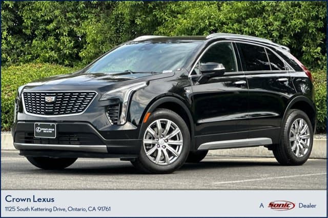 2022 Cadillac XT4 AWD Premium Luxury — photo 1 of 33