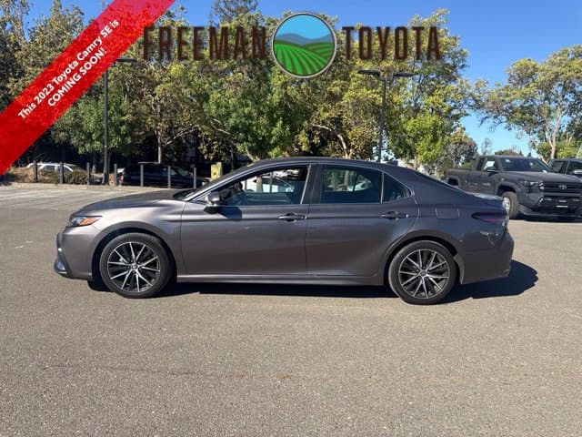 2023 Toyota Camry SE — photo 1 of 8