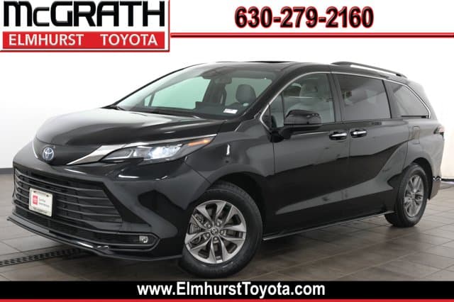 2025 Toyota Sienna XLE — photo 1 of 48