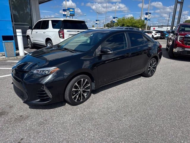 2017 Toyota Corolla SE — photo 1 of 15