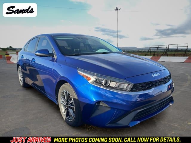2023 Kia Forte LXS — photo 1 of 11