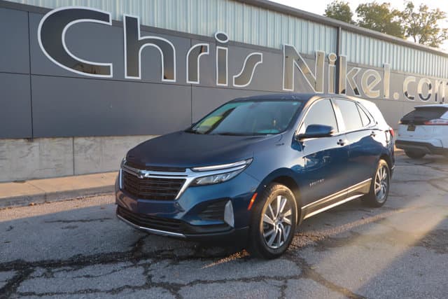 2022 Chevrolet Equinox LT — photo 1 of 27
