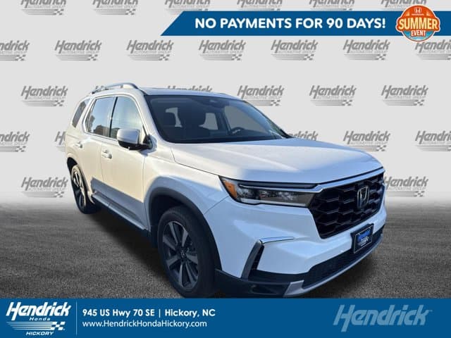 2025 Honda Pilot Touring — photo 1 of 10