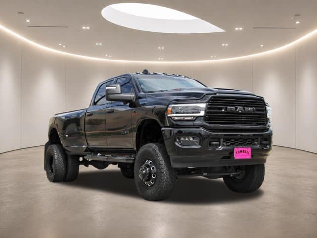 2024 RAM 3500 Laramie — photo 1 of 33