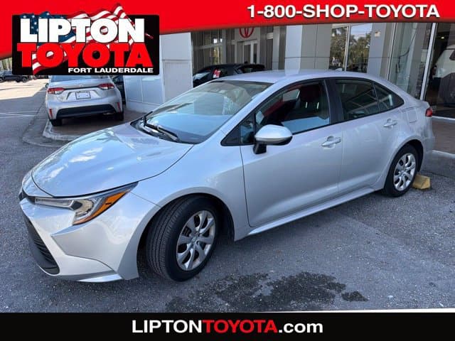 2024 Toyota Corolla LE — photo 1 of 2