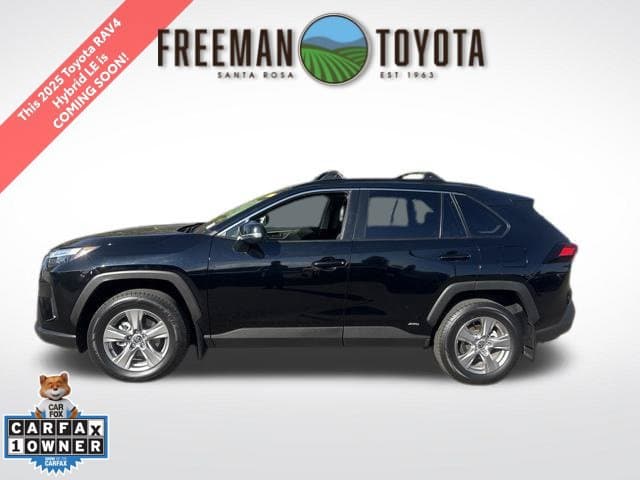 2025 Toyota RAV4 Hybrid LE — photo 1 of 8