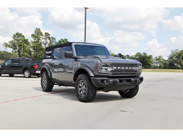 2023 Ford Bronco Base — photo 1 of 36
