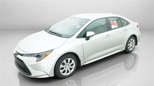 2027 Toyota Corolla LE — photo 1 of 24