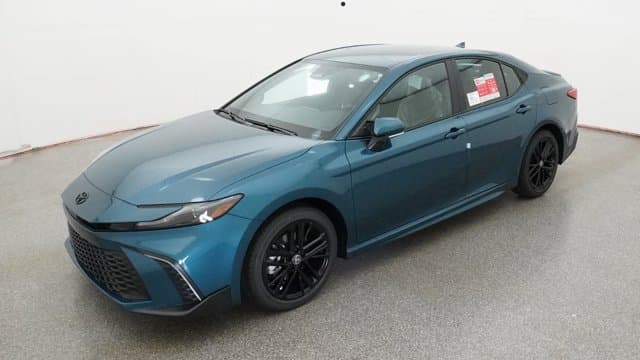 2026 Toyota Camry SE — photo 1 of 32
