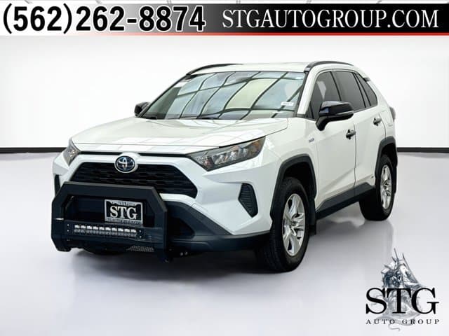 2021 Toyota RAV4 LE — photo 1 of 20