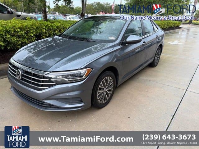 2020 Volkswagen Jetta SE — photo 1 of 5