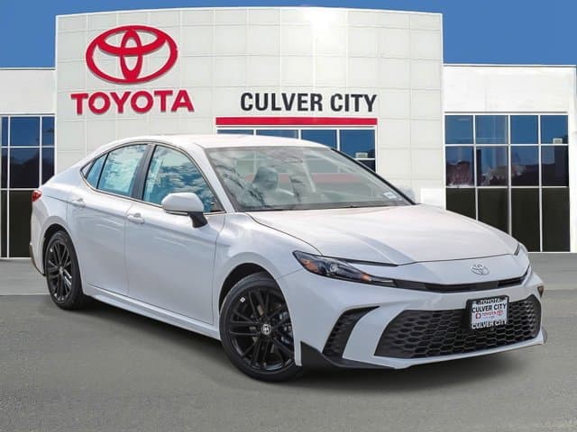 2026 Toyota Camry SE — photo 1 of 26